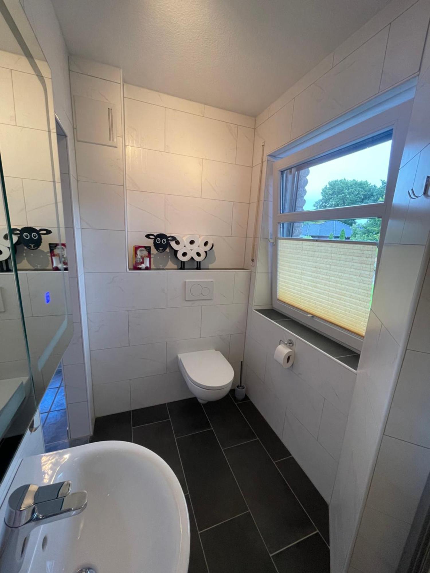 Moderne Einliegerwohnung 2024 Hesel エクステリア 写真